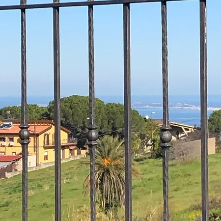Un Balcone Sul Mare-casa I Carruggi- Sicilia&toscana- Tatil Evi Basicò